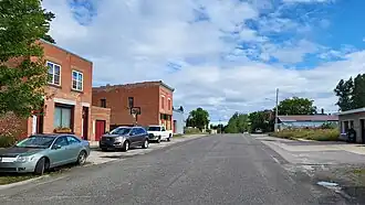 Looking north along Robinson Street