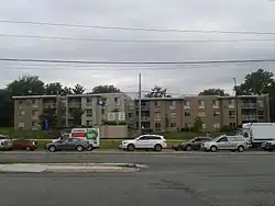 Apartment complex in Lincolnia, May 2017