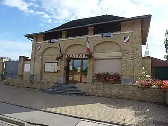 The town hall of Louches
