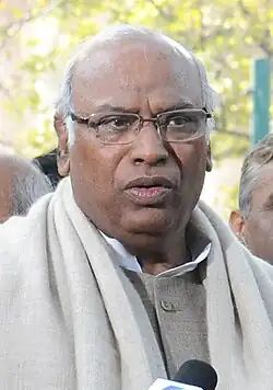 Mallikarjun Kharge briefing the media after presenting the Interim Railway Budget 2014-15 in New Delhi (cropped).jpg