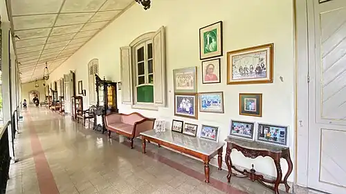 Mangkunegaran family photo gallery