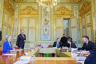 Ursula von der Leyen and Emmanuel Macron in the Salon Vert