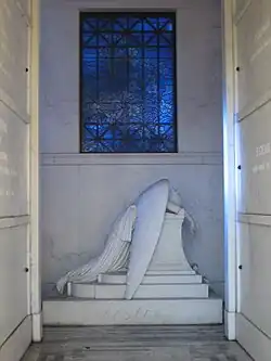 The statuary under a window