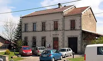 The town hall in Mont-lès-Lamarche