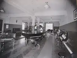 Showroom, so called "Musiksaal", in the main building, Oberntorwall 29.