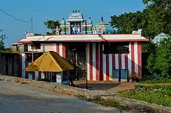 The Todaiyur Siva Temple by side of the bundof Todaikulam.