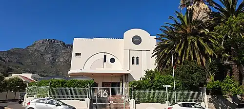 A building in Vredehoek in the Art Decor style.
