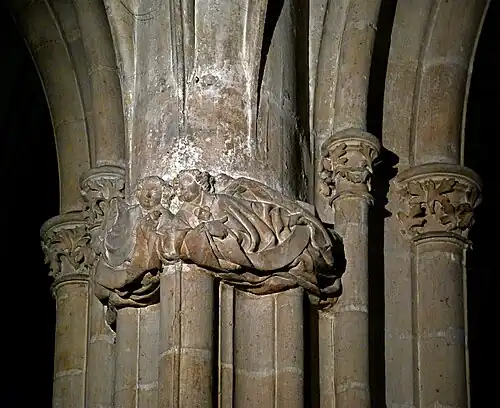 Sculpture on the column capitals