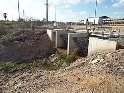 The other side of the overflow release on the Grand Canal