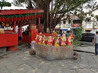 Wishing Well in front of the Kuan Yin Teng Temple, Penang