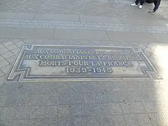 Plaque in memory of the fighters of the Armies and the Resistance who died for France, 1939–1945.
