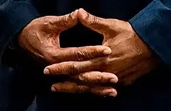 R-phenotype hand clasping