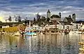 See-Quai in Rapperswil, Bühlerallee to the left, Lindenhof hill in the background