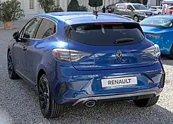 2023 Clio (facelift, rear view)