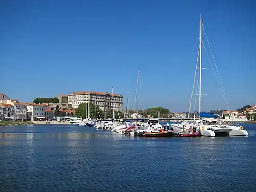 Monastery of Santa Clara in an area rich in Legacy architecture