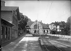 Tracks and Platforms, 1938