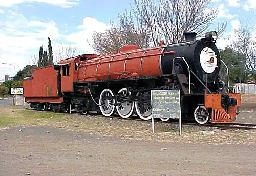 SAR Class 16DA no. 850 plinthed in Theunissen 29 May 2005