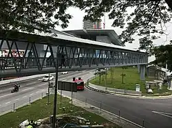 Link bridges connecting the station with adjacent buildings.