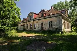 Old manor house in Łękanów