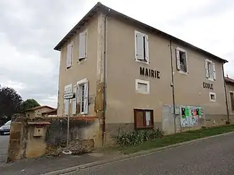 The town hall in Sadeillan