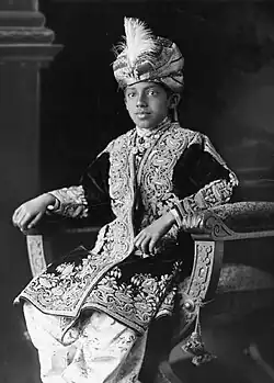 Sadeq Mohammad Khan in Bahawalpuri suit