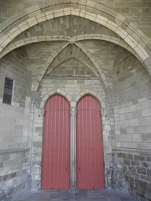 The central portal of the western face of the Cathédrale Saint-Étienne in Saint-Brieuc
