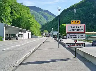 The road into Salins-les-Thermes