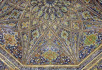 Vaulting inside the Iwan