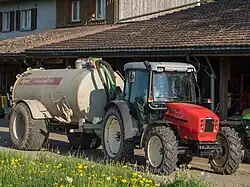 Towed liquid manure spreader