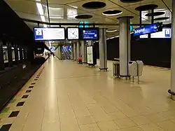 The station platforms at track 2