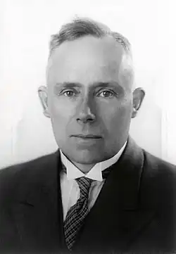 Head and shoulders photo of Simon Doorenbos