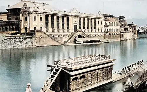 Another view of the palace in the 1920s