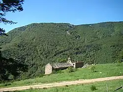 The chapel in its surrounds