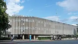 A long shot from the side of the library taken on Finchley Road, showing its length