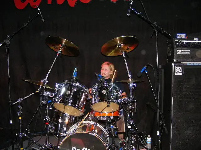 Schock performing in 2008