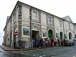 Palace Cinema and 2 Hill Street