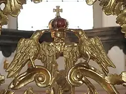 Ravens that Jankovits carved on top of the beautiful doors of Hajdúdorog