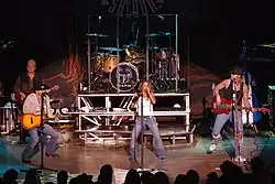 Trick Pony in concert (L-R: Keith Burns, Heidi Newfield, Ira Dean)