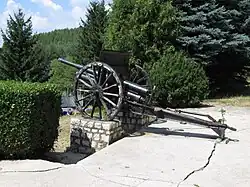 Artillery piece in front of the mausoleum