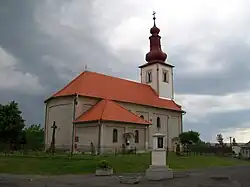 Roman Catholic church in Veľké Dravce
