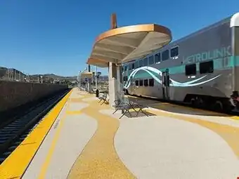 The platform at Vista Canyon station