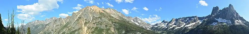 Panoramic view from Washington Pass Observation Site (a.k.a. Washington Pass Overlook), Okanogan County, Washington (2023)