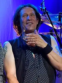Yes live at The Cliffs Pavillion, Westcliff-on-Sea (53757475222) (cropped).jpg