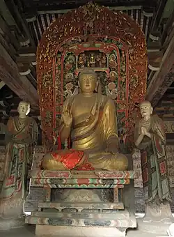 Statues inside the Wanfo Hall