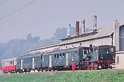 Steam locomotive with three wagons